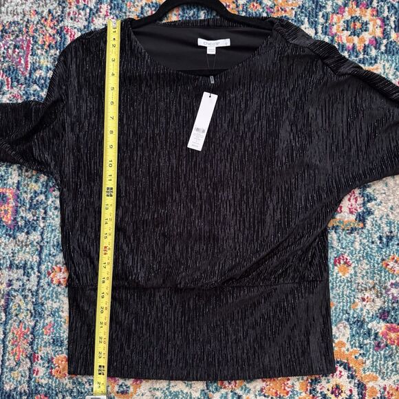 NWT Chico's Black Velvet Crinkle Banded Bottom Top Women's Size 1 - Picture 5 of 7